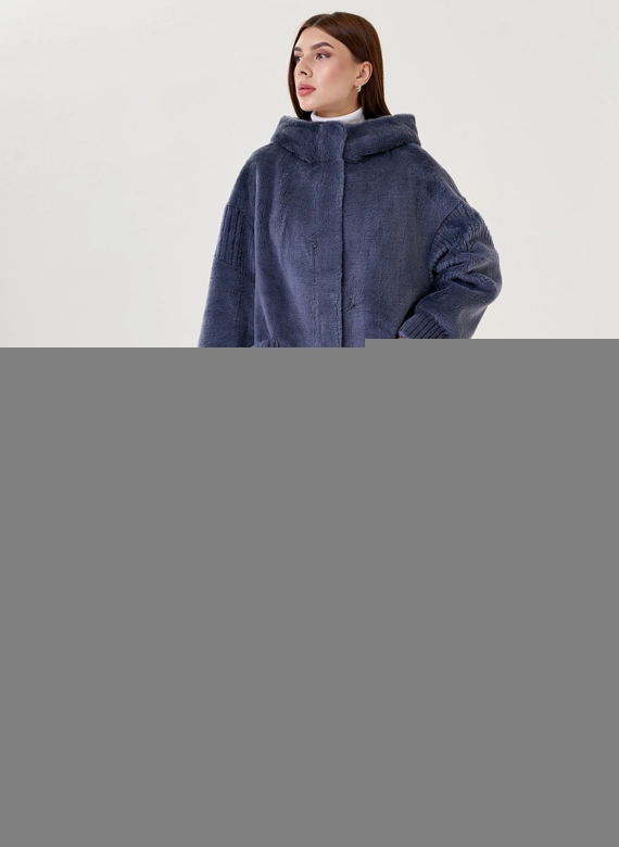 Женское пальто из шерсти с капюшоном 