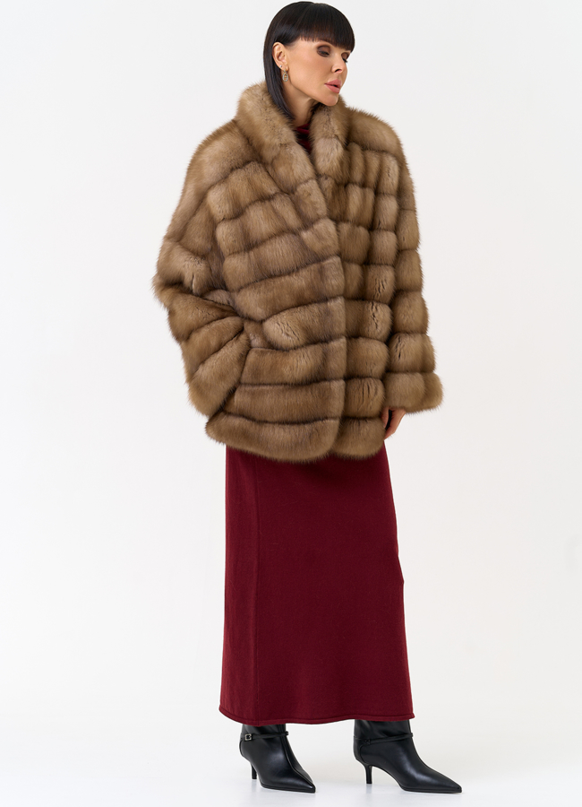 Женская шуба из куницы с воротником модель № 31550 универмаг малина