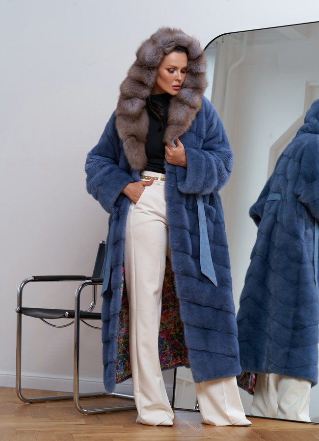 Длинная норковая шуба с капюшоном из меха куницы модель № 27568 универмаг малина