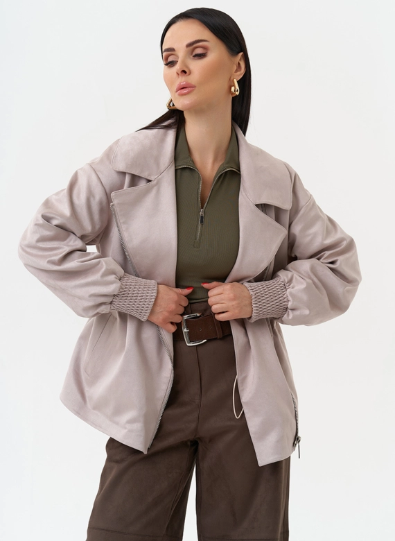 Женская куртка из эко замши с поясом
