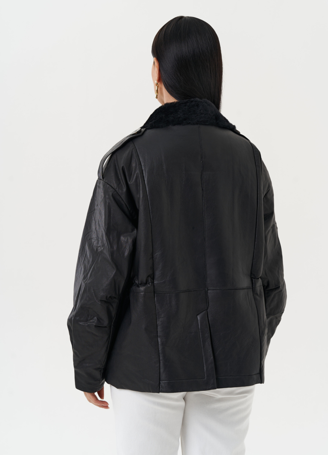 Куртка из натуральной кожи с английским воротником модель № 28120 в кредит