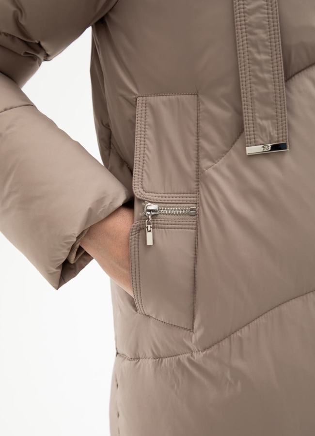 Женский пуховик  капюшоном модель № 31127 универмаг малина