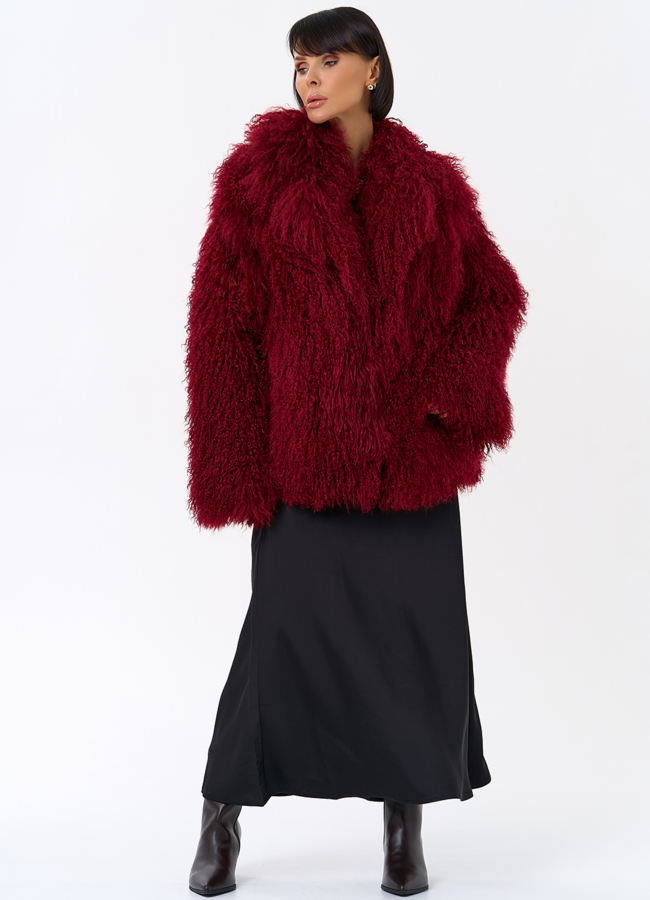 Красная шуба из ламы модель № 31832 универмаг малина
